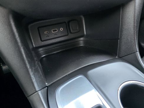 Used 2020 Chevrolet Equinox LT image 17