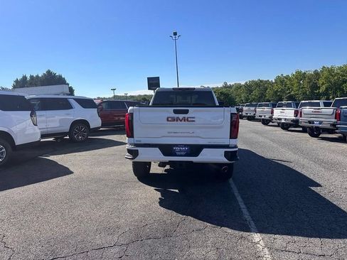 Used 2025 GMC Sierra 2500 Denali w/ Technology Package AWD/4WD image 5