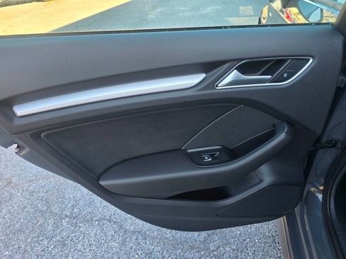Used 2017 Audi A3 e-tron Premium FWD image 12