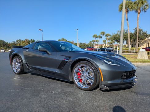 Used 2018 Chevrolet Corvette Z06 image 2