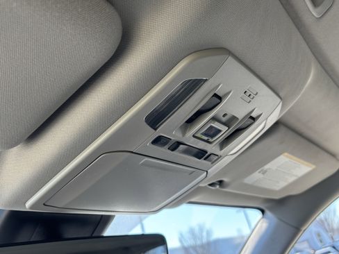 Used 2022 Toyota Highlander Limited image 28