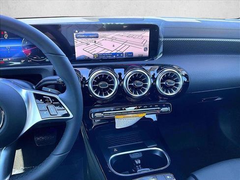 Used 2026 Mercedes-Benz CLA 250 image 9