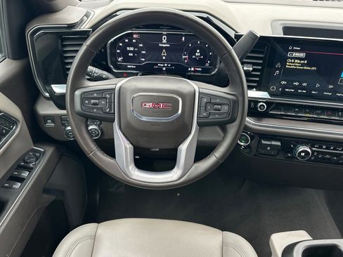 Certified 2025 GMC Sierra 1500 SLT image 14