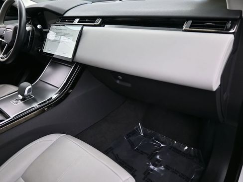 Used 2025 Land Rover Range Rover Velar Dynamic SE image 44