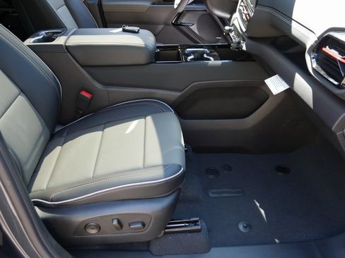 New 2026 Chevrolet Silverado EV Trail Boss w/ Premium Package image 21