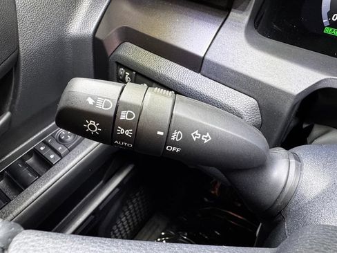 Certified 2025 Toyota 4Runner TRD Off-Road AWD/4WD image 32