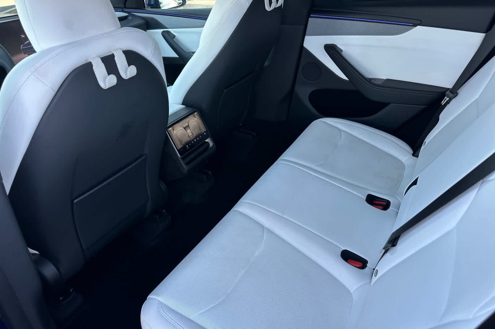 Used 2026 Tesla Model Y 2WD image 4