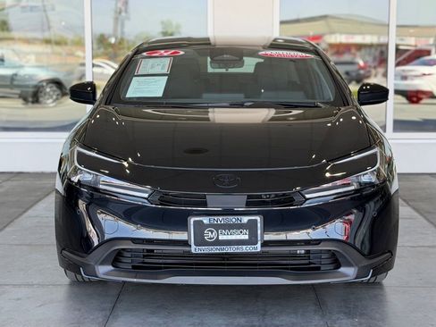 Used 2024 Toyota Prius LE FWD image 5