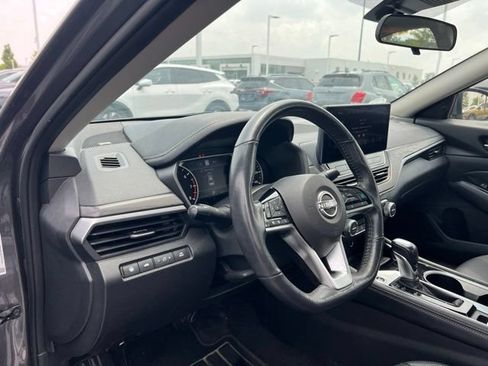 Used 2024 Nissan Altima 2.5 SL AWD/4WD image 9