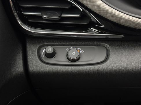 New 2026 Buick Envista Sport Touring FWD image 22