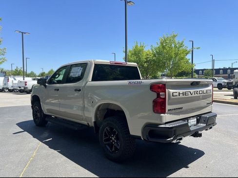 New 2026 Chevrolet Silverado 1500 Custom Trail Boss w/ LPO, Dark Essentials Package AWD/4WD image 7