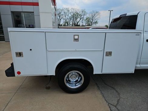 Used 2024 RAM 3500 SLT w/ Quick Order Package 2YG SLT AWD/4WD image 18