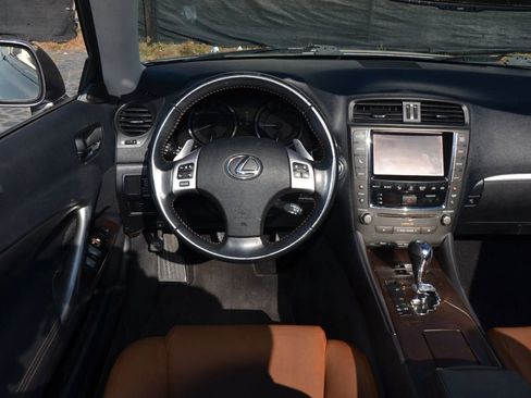 Used 2014 Lexus IS 250C w/ Luxury Package image 57