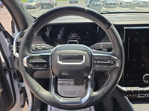 Used 2026 GMC Acadia Denali w/ Super Cruise Package AWD/4WD image 11