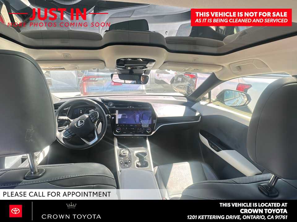 Used 2024 Lexus RZ 300e Premium w/ Accessory Package (2T) FWD image 8