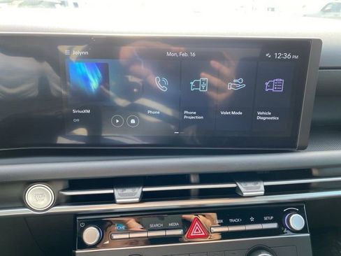 Used 2025 Hyundai Santa Cruz SE image 7