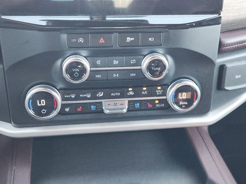 Certified 2024 Ford Expedition Limited image 18