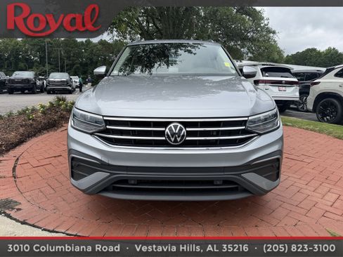 Certified 2023 Volkswagen Tiguan SE FWD image 6