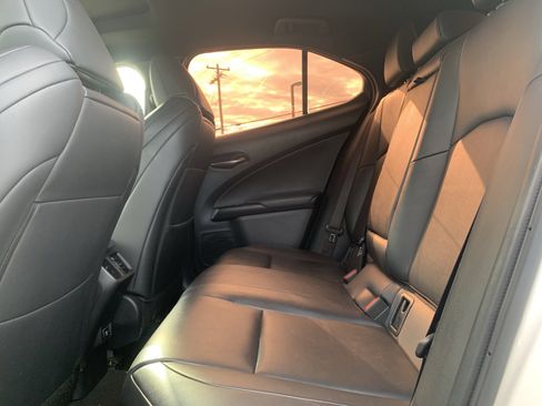 Certified 2019 Lexus UX 200 F Sport image 32