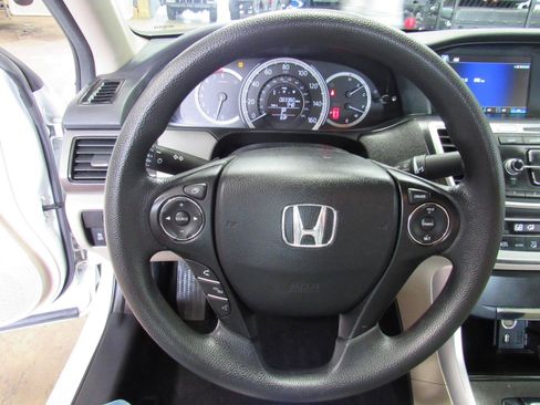 Used 2014 Honda Accord LX image 16