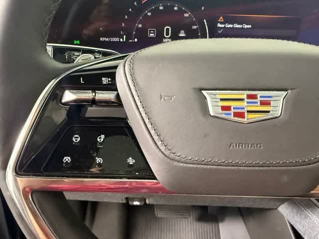 Used 2025 Cadillac Escalade Sport Platinum w/ LPO, Floor Liner Package AWD/4WD image 40