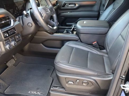 Used 2025 GMC Yukon Denali w/ Denali Reserve Package AWD/4WD image 16
