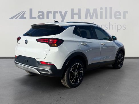 Used 2022 Buick Encore GX Select image 5