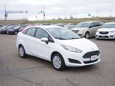 Used 2018 Ford Fiesta S FWD image 3