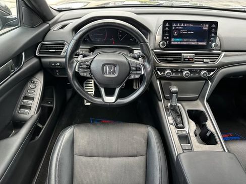 Used 2018 Honda Accord Sport image 13