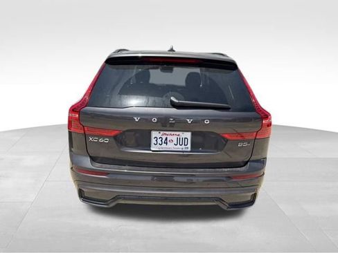 Used 2025 Volvo XC60 B5 Plus image 3