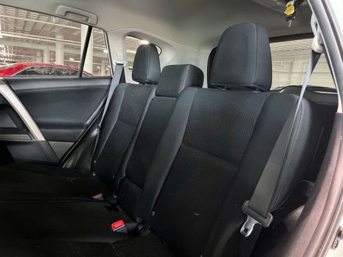 Used 2015 Toyota RAV4 LE AWD/4WD image 28