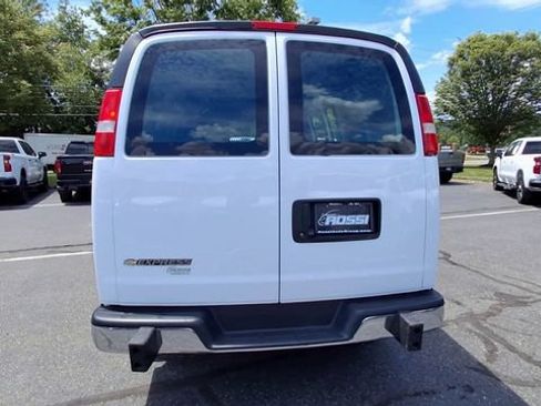 Certified 2024 Chevrolet Express 2500 w/ Driver Convenience Package RWD image 7