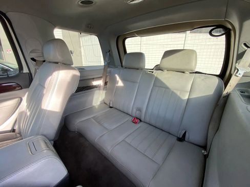 Used 2004 Lincoln Aviator Luxury image 12
