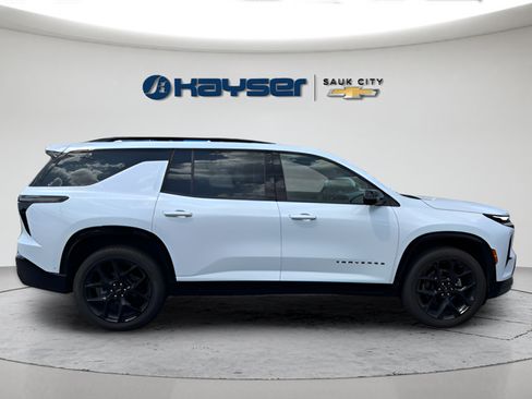 Used 2026 Chevrolet Traverse RS AWD/4WD image 8
