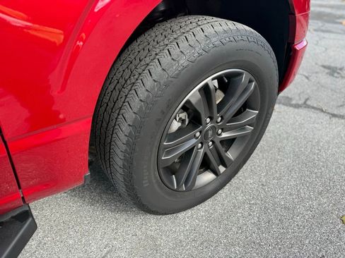 Used 2022 Ford F150 Lariat w/ Equipment Group 502A High image 9