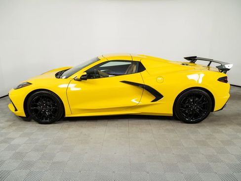 Used 2025 Chevrolet Corvette Stingray Premium Conv w/ 3LT image 32