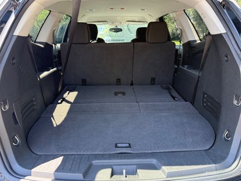 Used 2017 Chevrolet Traverse LT AWD/4WD image 25