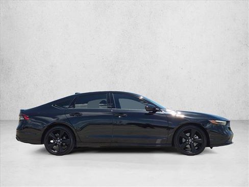 Used 2024 Honda Accord Sport image 4
