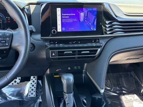 Certified 2025 Toyota Camry SE w/ Convenience Package FWD image 29