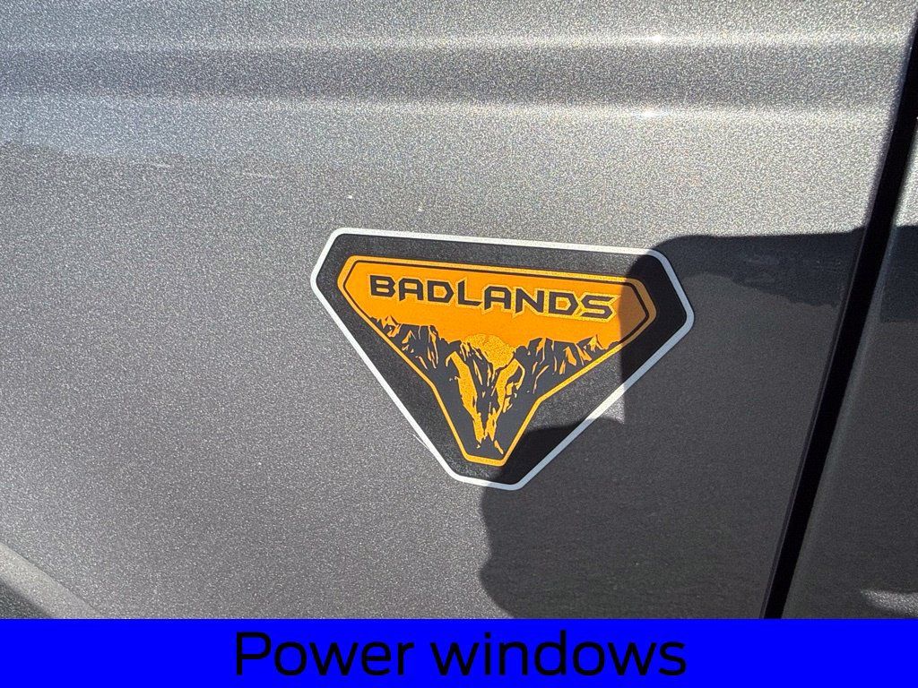 Used 2023 Ford Bronco Badlands AWD/4WD image 5