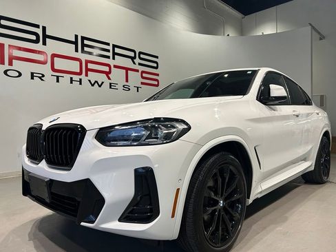 Used 2023 BMW X4 xDrive30i w/ M Sport Package AWD/4WD image 2