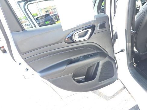 Used 2025 Jeep Compass Limited w/ Driver Assist Group I AWD/4WD image 35