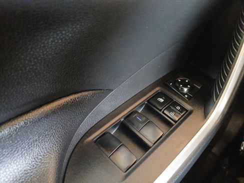 Used 2020 Toyota RAV4 XLE w/ Convenience Package FWD image 19