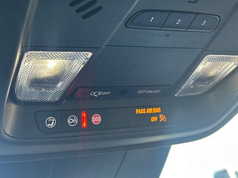 Used 2025 Cadillac XT4 Premium Luxury FWD image 23
