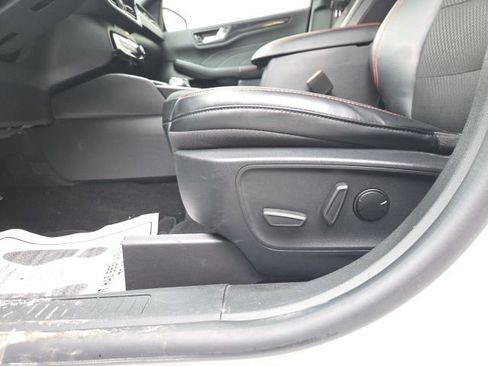 Certified 2025 Ford Escape ST-Line w/ Tech Pack #1 image 24