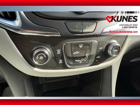 Used 2023 Chevrolet Equinox LT image 25
