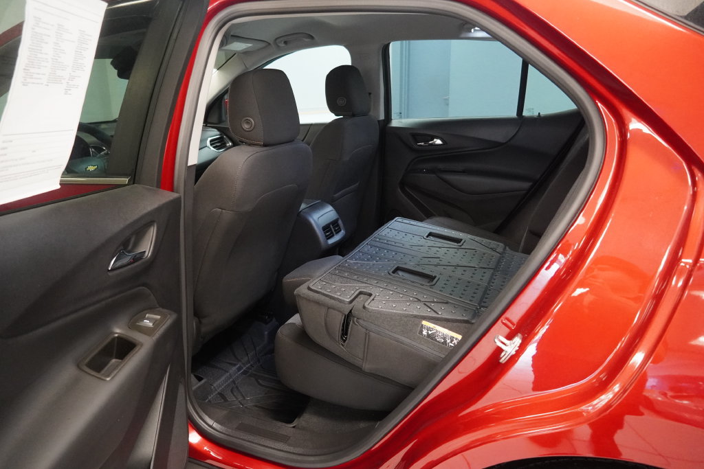 Used 2023 Chevrolet Equinox LT AWD/4WD image 19