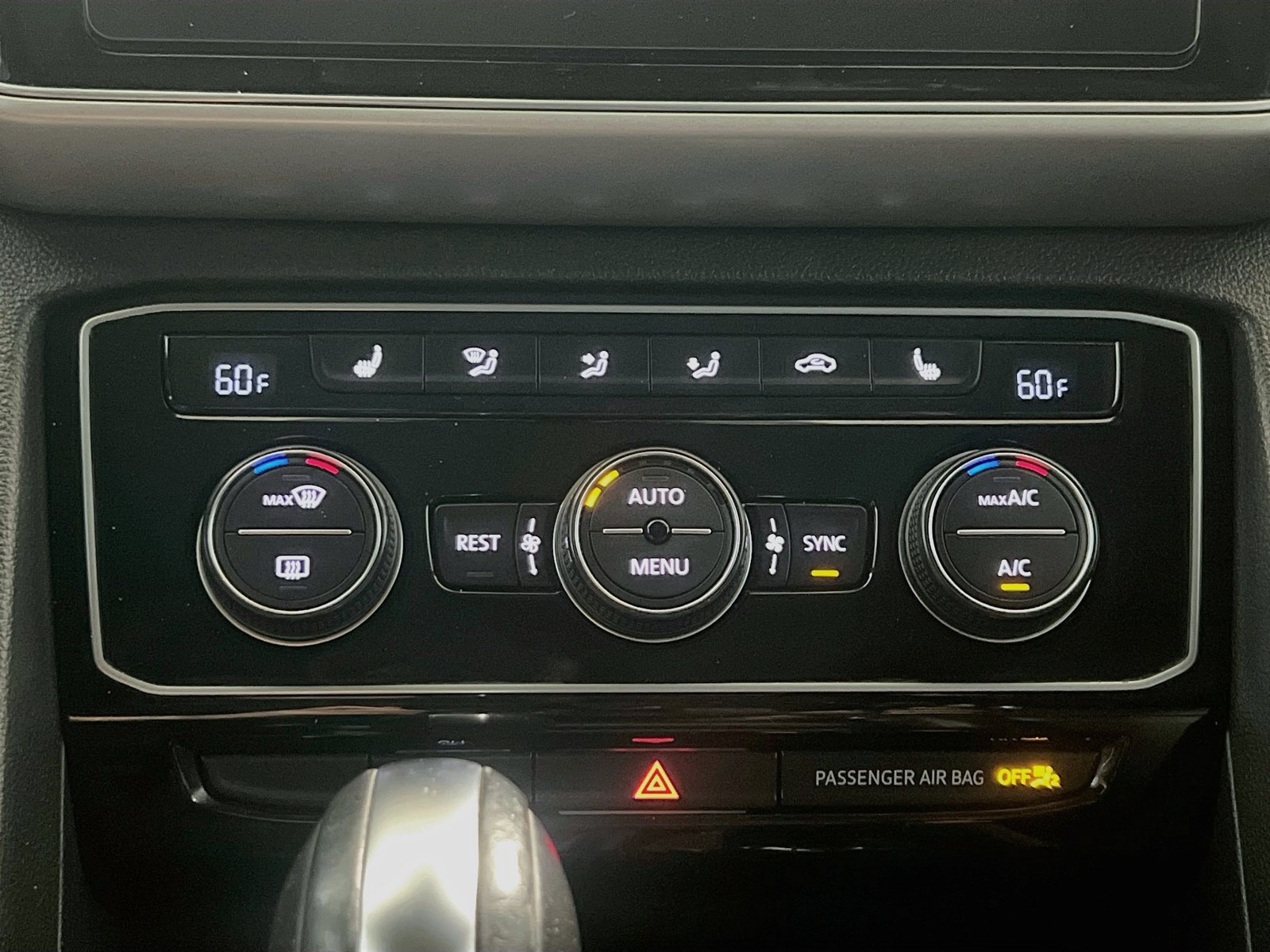 Used 2018 Volkswagen Atlas SEL FWD image 11