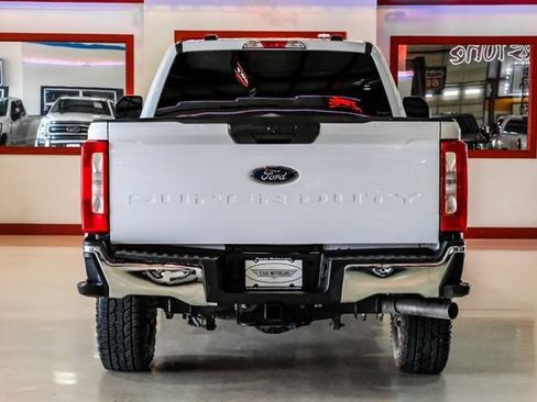 Used 2024 Ford F250 XLT w/ FX4 Off-Road Package AWD/4WD image 11