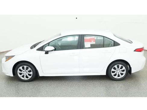 New 2026 Toyota Corolla LE FWD image 3